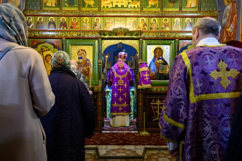 В субботу 4-й седмицы Великого поста митрополит Арсений совершил Божественную литургию в храме-часовне (колокольне) благоверного князя Димитрия Донского в Бутырской слободе