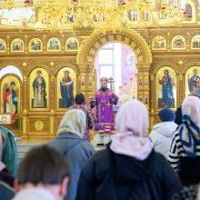 В Неделю 4-ю Великого поста митрополит Арсений совершил Божественную литургию в храме Успения Пресвятой Богородицы в Останкине