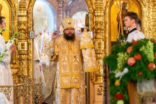 В праздник Преображения Господня архиепископ Егорьевский Матфей совершил Божественную литургию в храме Преображения Господня в Богородском