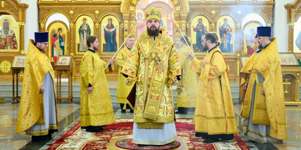 Митрополит Арсений совершил Божественную литургию в храме Успения Пресвятой Богородицы в Останкине в Неделю сыропустную