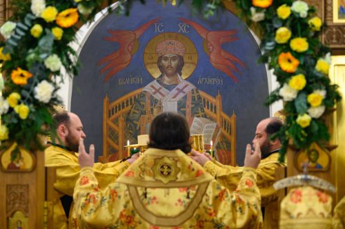 Митрополит Арсений совершил Божественную литургию в храме святого благоверного князя Димитрия Донского в Раеве