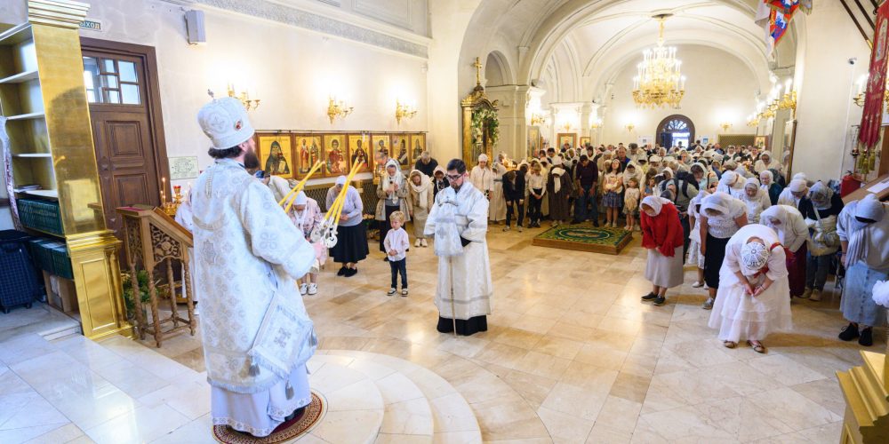 Митрополит Арсений возглавил Литургию в день престольного праздника в храме Преображения Господня на Преображенской площади