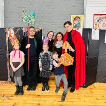 В храме Тихвинской иконы Божией Матери в Алексеевском показали «Сказку о Рыцаре, Драконе, Короле и Принцессе»