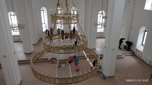 Прихожане храма Усекновения главы святого Пророка Предтечи и Крестителя Господня Иоанна в Северном устроили субботник по уборке нового храма