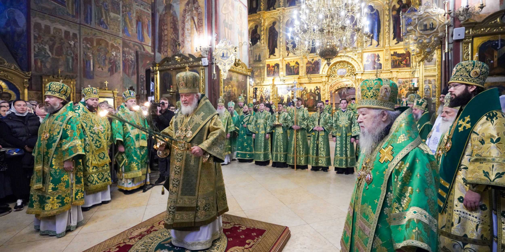 В день памяти преподобного Сергия Радонежского митрополит Арсений сослужил Предстоятелю Русской Церкви за Литургией в Успенском соборе Троице-Сергиевой лавры