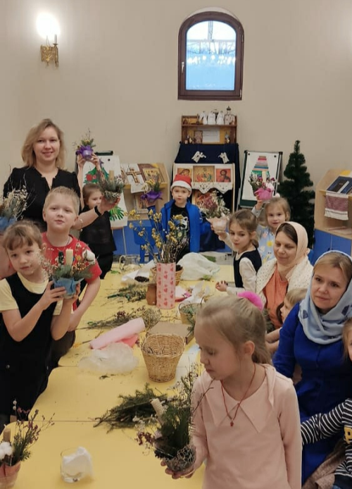 В воскресной школе при храме иконы Божией Матери «Неопалимая Купина» в Отрадном начались занятия