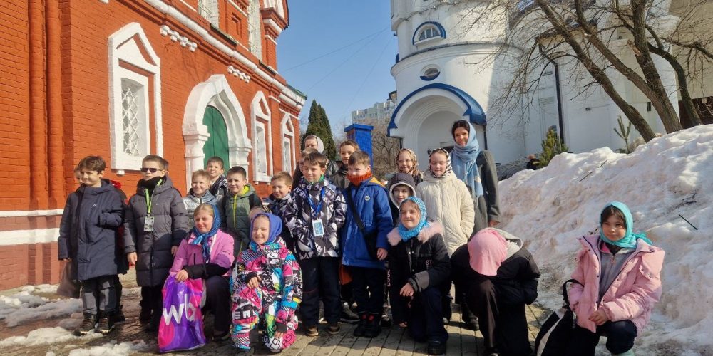 Храм Сергия Радонежского в Бибиреве с экскурсией посетили учащиеся школы №953