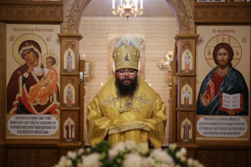 Архиепископ Егорьевский Матфей совершил Литургию в храме иконы Божией Матери «Отрада и Утешение» в Ярославском