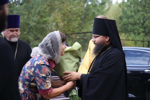 Архиепископ Егорьевский Матфей возглавил престольный праздник на приходе святителя Спиридона Тримифунтского в Лианозове