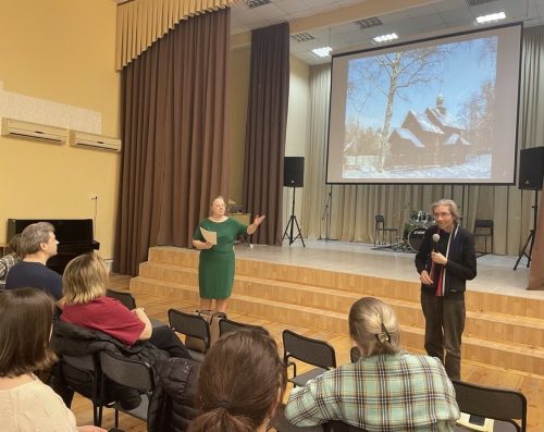 Представитель храма в честь иконы Божией Матери «Иверская» в Бабушкине принял участие в родительском собрании в школе №763 по выбору модуля «Основы православной культуры»