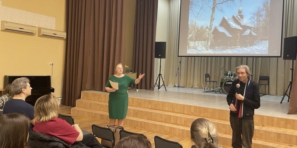 Представитель храма в честь иконы Божией Матери «Иверская» в Бабушкине принял участие в родительском собрании в школе №763 по выбору модуля «Основы православной культуры»