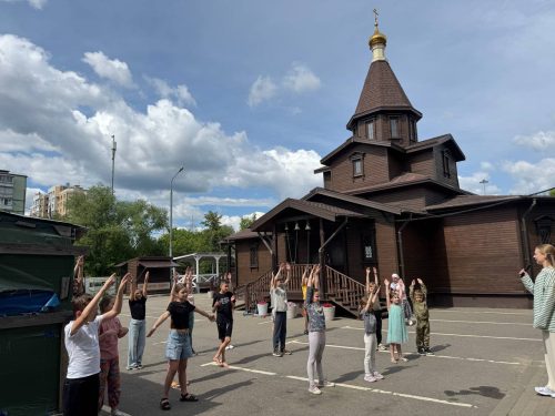 При храме иконы Божией Матери «Отрада и Утешение» в Ярославском завершился детский дневной лагерь