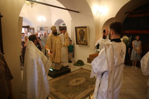 В канун праздника Преображения Господня архиепископ Егорьевский Матфей совершил всенощное бдение в храме Живоначальной Троицы в усадьбе Свиблово