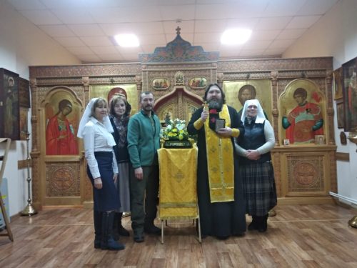 Иерей Павел Симонов посетил раненных солдат