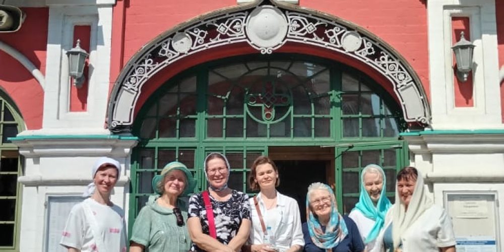 Прихожане храма святого благоверного Димитрия Донского в Раеве прошли один отрезок маршрута «Дорога в Лавру»