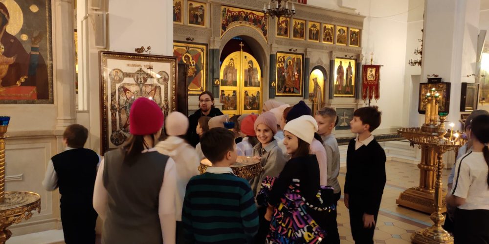 Ученики 4 класса школы №1554 посетили храм иконы Божией Матери «Неопалимая Купина» в Отрадном