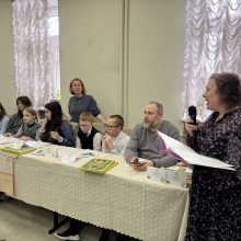 На детском отделении воскресной школы храма Покрова Пресвятой Богородицы в Медведкове поставили литературно-музыкальную композицию «Истории Великого поста: читаем притчи»