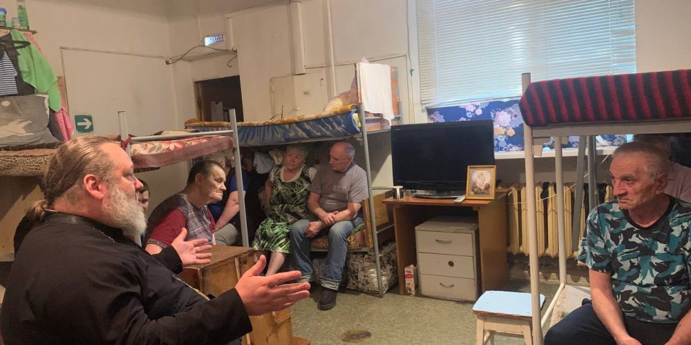 Клирик храма преподобного Сергия Радонежского в Бибиреве вместе с прихожанами посетили социальный дом «Ной»