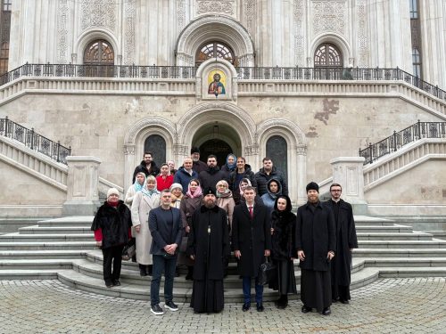 Митрополит Арсений встретился с директорами московских школ межрайонного совета директоров №5 на экскурсии в Сретенском монастыре