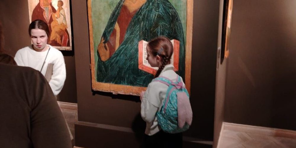 Учащиеся воскресной школы храма Благовещения Пресвятой Богородицы в Раево посетили Музей русской иконы