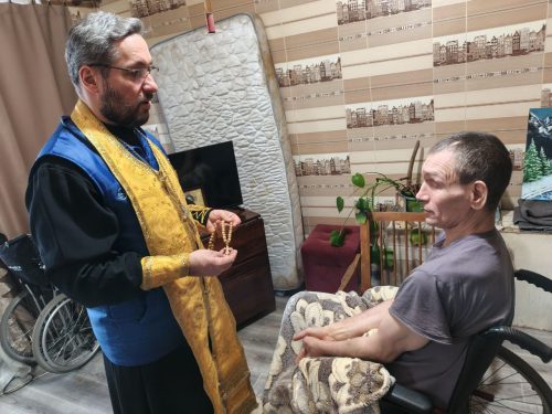 Ответственный за социальное служение в Северо-Восточном Московском викариатстве вместе с добровольцами Патриаршей гуманитарной миссии совершает поездку по Донбассу