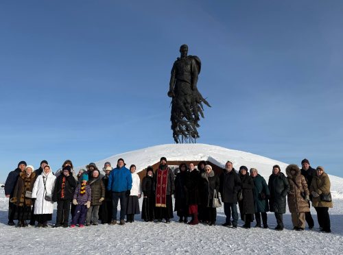 Прихожане храма Положения Ризы Пресвятой Богородицы во Влахерне, в Леонове совершили однодневную паломническую поездку к сельским святыням Селигера