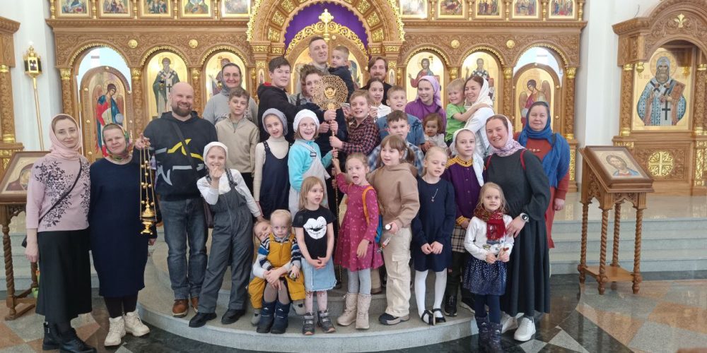 Воспитанники воскресной школы храма Успения Пресвятой Богородицы в Останкине посетили экскурсию на тему «Устройство православного храма»