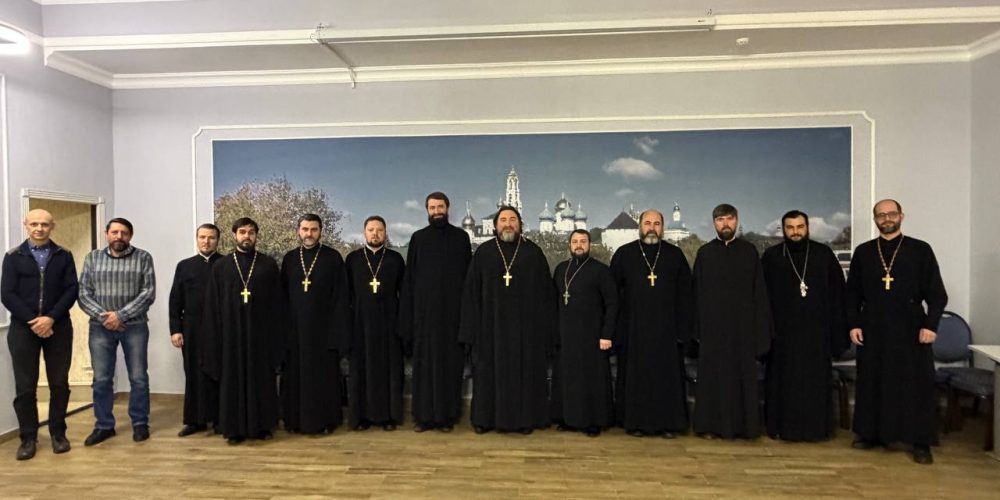 В храме Собора Московских святых в Бибиреве состоялось рабочее совещание Отдела по делам физической культуры и спорта Московской городской епархии с ответственными по спортивной деятельности в викариатствах