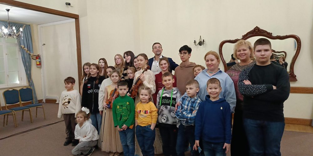 Дети из семейных центров побывали в усадьбе Свиблово