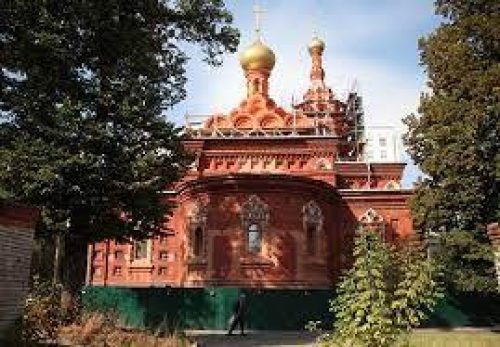 Впервые найдена историческая фотография центрального престола Троицкого храма при бывшем приюте Бахрушиных