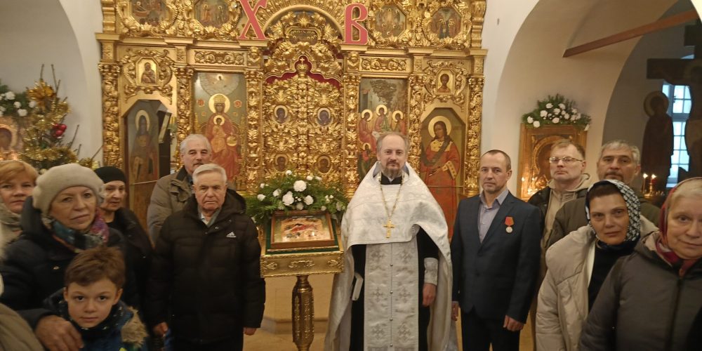 В храме Живоначальной Троицы в усадьбе Свиблово прошла Святочная встреча с бойцами СВО, их родителями и волонтёрами