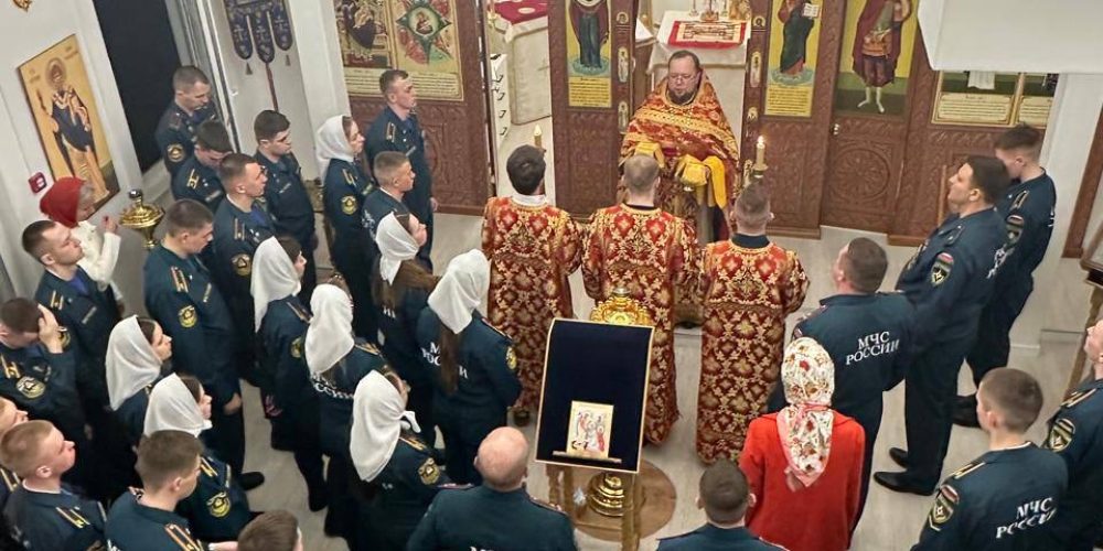 Клирик храма Тихвинской иконы Божией матери в Алексеевском совершил пасхальное богослужение в Академии ГПС МЧС России