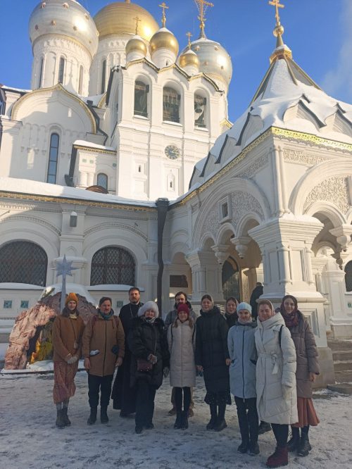 Молодёжь храма святителя Макария (Невского), митрополита Московского и Коломенского, в Бутырском совершила паломничество в Зачатьевский монастырь