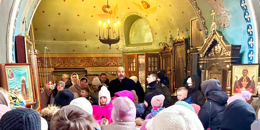 В храме святых мучеников Адриана и Наталии в Бабушкине состоялась экскурсия для воспитанников воскресной школы по теме «Храмоведение»
