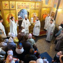В Лазареву субботу митрополит Арсений совершил Божественную литургию в храме-часовне Архангела Гавриила на Старо-Марковском кладбище