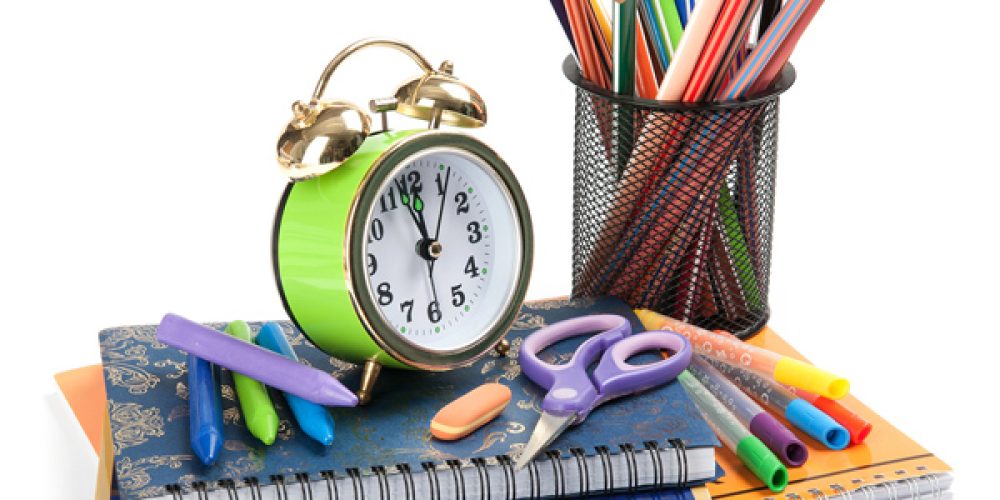 Служба милосердия храма Покрова Пресвятой Богородицы в Медведкове проводит ежегодную благотворительную акцию «Соберем детей в школу»