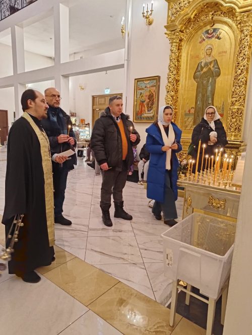 На войне гибнут не только солдаты: Луганские журналисты помянули погибших коллег в храме святых равноапостольных Мефодия и Кирилла в Ростокино