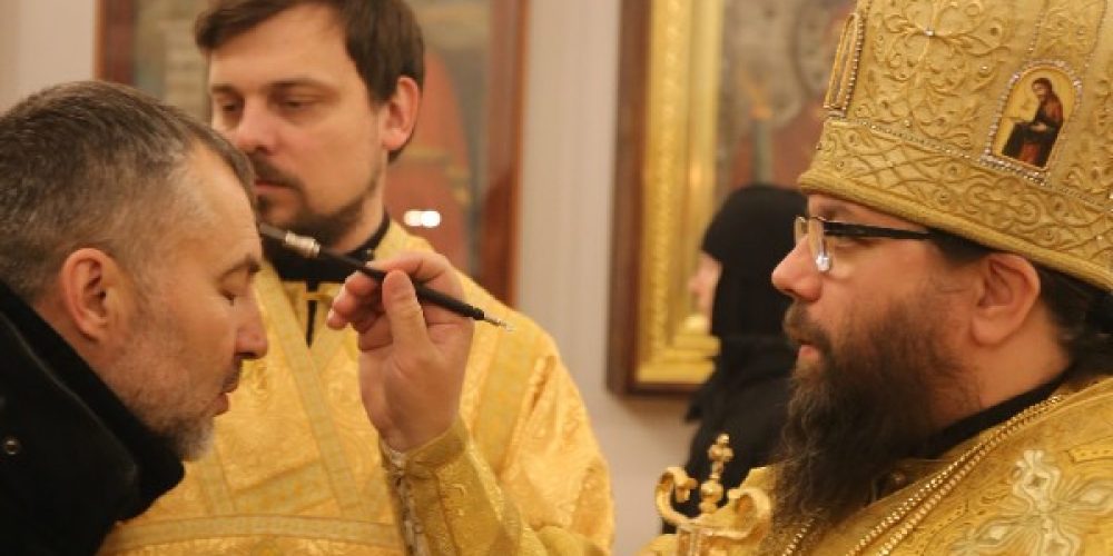 Архиепископ Егорьевский Матфей совершил всенощное бдение и Литургию в храме Живоначальной Троицы в Свиблове