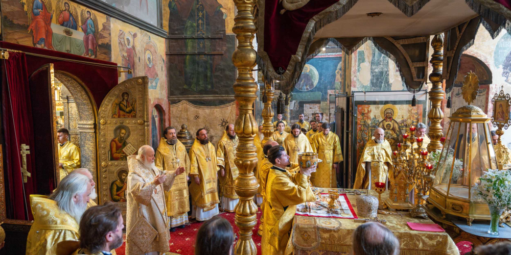 В праздник Крещения Руси митрополит Арсений сослужил Святейшему Патриарху Кириллу за Литургией в Успенском соборе Московского Кремля