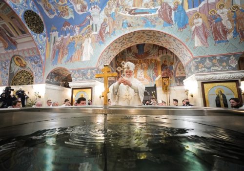 В Крещенский сочельник архиепископ Егорьевский Матфей сослужил Святейшему Патриарху Кириллу в Храме Христа Спасителя