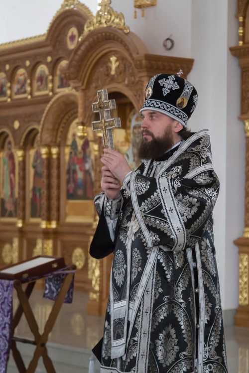 Митрополит Арсений совершил Литургию Преждеосвященных Даров в храме Успения Пресвятой Богородицы в Останкино