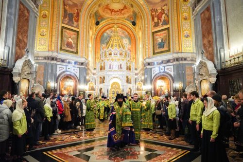 В канун празднования Входа Господня в Иерусалим архиепископ Егорьевский Матфей сослужил Святейшему Патриарху Кириллу в храме Христа Спасителя