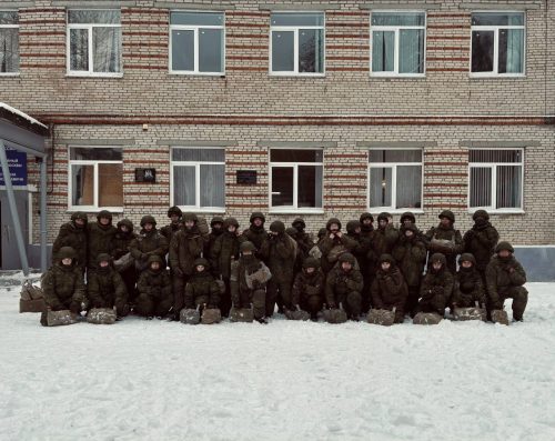 Курсанты Военно-патриотического клуба «Русский штык» при храме Владимирской иконы Божией Матери в Виноградове с честью прошли испытание прыжками с парашютом