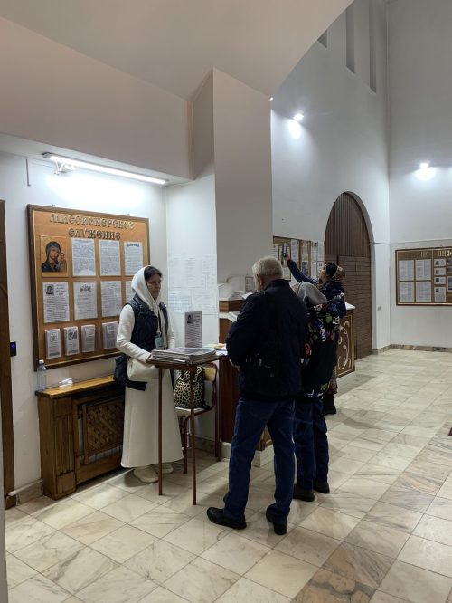 Миссионерская акция в храме преподобного Сергия Радонежского в Бибиреве в праздник Казанской иконы Божией Матери