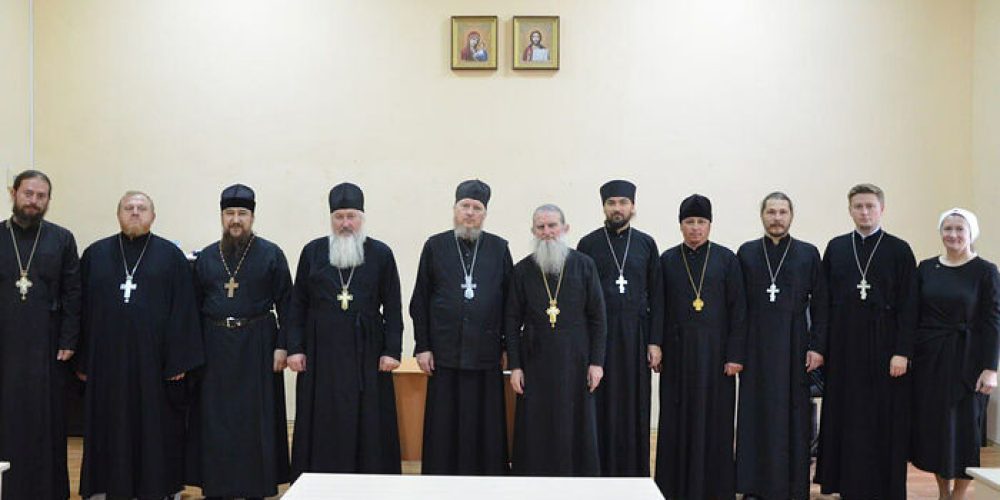 Настоятель храма Торжества Православия в Алтуфьево протоиерей Сергий Кляев провел встречу с госпитальным духовенством Симферополя, Ялты и Бахчисарая