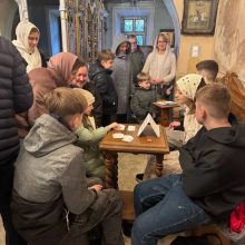 Миссионерская подростковая акция в храме Ризоположения в Леонове   