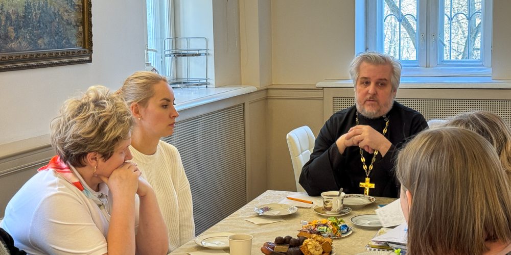 Семинар со школьными учителями в храме Покрова Пресвятой Богородицы в Медведкове