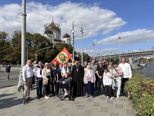 Клирики и прихожане храмов Северо-Восточного викариатства приняли участие в Общемосковском Крестном ходе