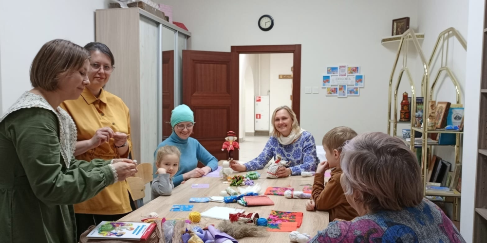 Воскресная школа при храме святых равноапостольных Мефодия и Кирилла в Ростокине готовится к Рождеству Христову