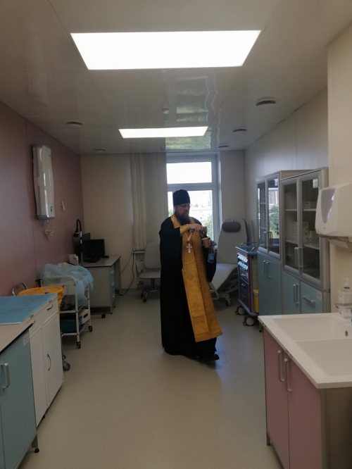 Клирик храма святых равноапостольных Мефодия и Кирилла в Ростокино посетил хоспис